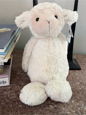 NWT Retired Jellycat medium bashful lamb SHIPS SAME DAY